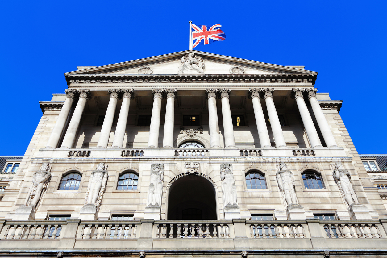 ब्रिटन मंदीच्या उंबरठ्यावर, बँक ऑफ इंग्लंडने दिला महामंदीचा इशारा