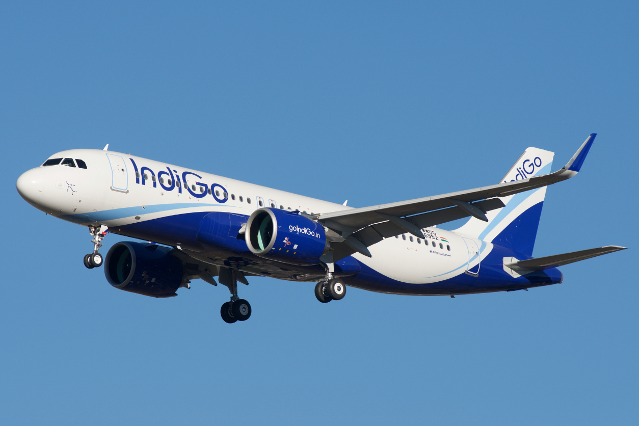 इंडिगोची विमान प्रवाशांसाठी ‘Sweet 16 Offer’; 1616 रूपयांत करा विमान प्रवास!
