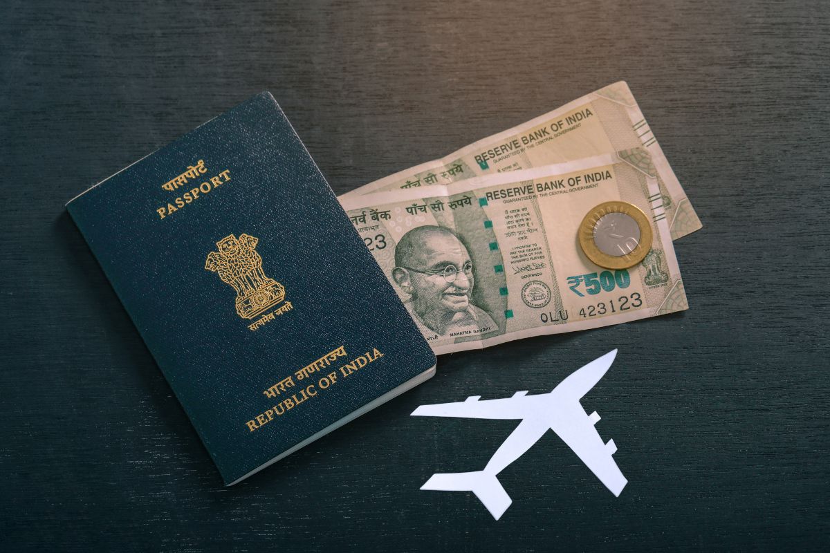Best way to Save Money while Travelling