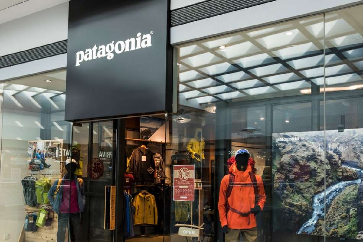 हवामान बदलाच्या विरोधातील लढाईसाठी ‘पॅटागोनिआ’ कंपनीचे अदभूत योगदान; 3 बिलिअन डॉलरची कंपनी केली दान!